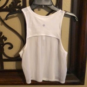 Lululemon top